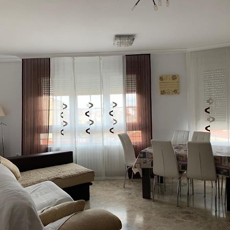 Bonito Alojamiento Junto A La Plaza De Toros Con Garage Apartment Albacete Ngoại thất bức ảnh